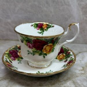 Floral Teacup and Saucer Set with Gold Trim